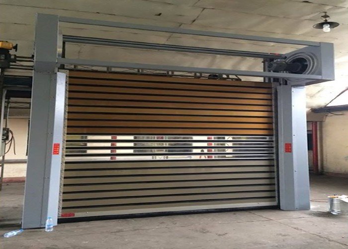 cua cuon nhanh xoan oc